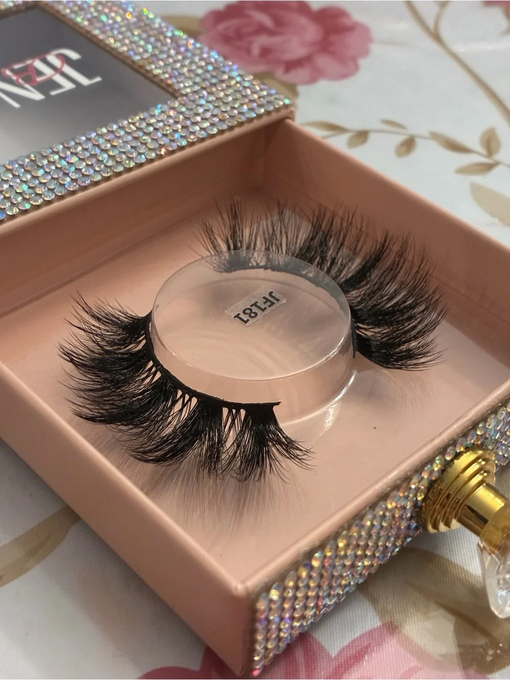 Jen Re Beauty Vegan, Cruelty Free, Lashes